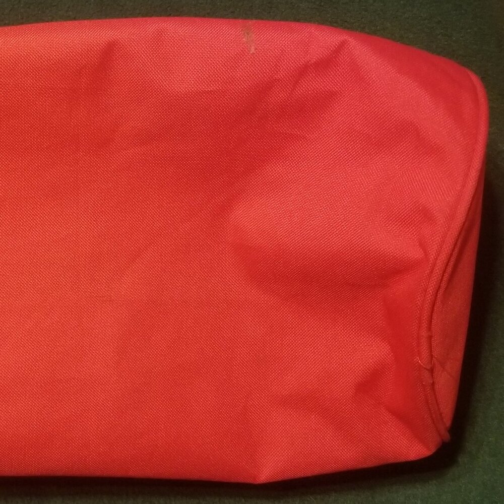 small red duffel bag, some small stains - Picture 5 of 8